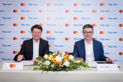 Mr. Yunsok Chang (left), Executive Vice President of Market Development, Mastercard Asia Pacific and Mr. Bo Sun (right), Trip.com Group's Chief Marketing Officer)