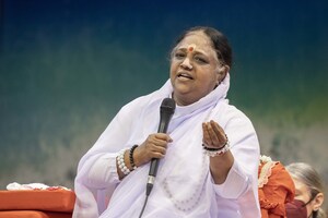 Mata Amritanandamayi Devi initiates a humanitarian project worth more than $6 million as part of Civil 20 India