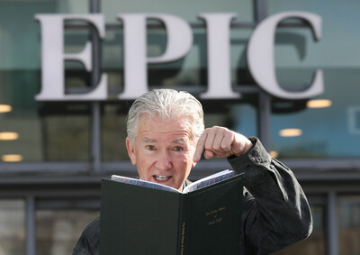 16/03/2023 Pictured outside the EPIC museum today is Patrick Duffy, this year’s International Guest of Honour at St. Patrick’s Festival. Photograph: Sasko Lazarov / Photocall Ireland