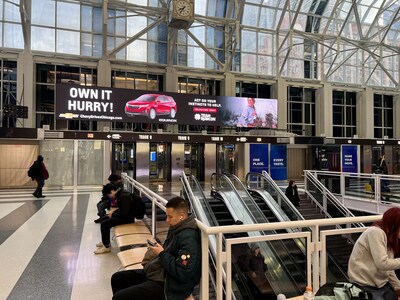 The integration of the new digital displays into 500 W. Madison will allow local businesses to drive forward impactful campaigns that matter to consumers, residents and visitors to Chicago.