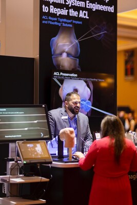 The OSET Exhibit Hall is where it all happens, bringing together industry, faculty and attendees from all the individual orthopaedic specialty courses happening simultaneously.