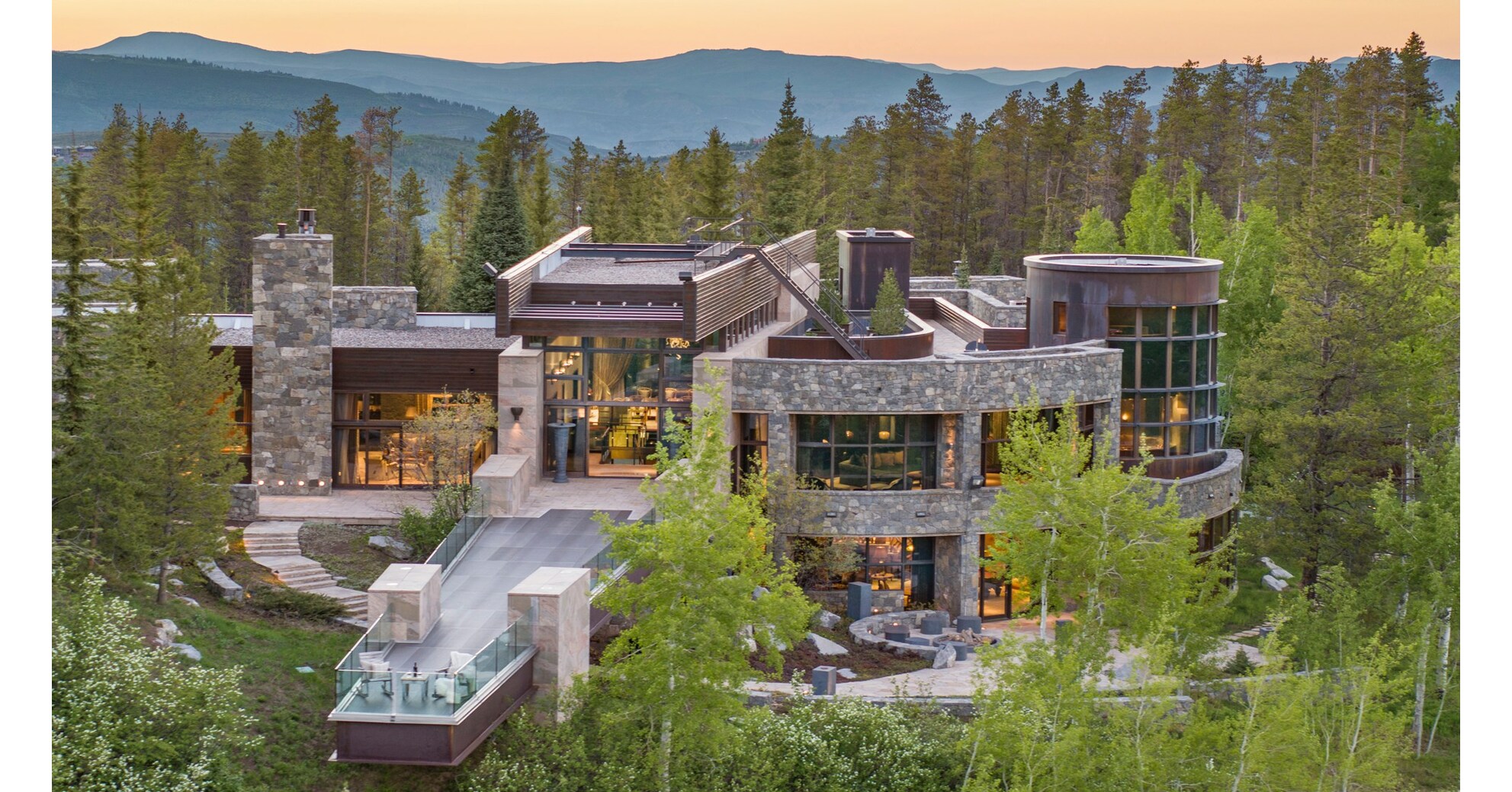 Showstopping $40M Colorado mountain vacation rental available to public for first time