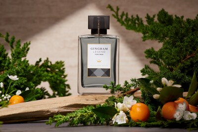 GINGHAM LEGEND with fragrance notes of Bergamot, Rich Oak & Sandalwood Reserve!