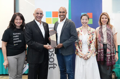 CEO of MiHCM Harsha Purasinghe receiving the "2022 ISV Partner of the Year Award" from K Raman, Managing Director of Microsoft Malaysia. 
Standing from left to right: 
Sara Lua (General Manager of Global Partner Solutions, Microsoft Malaysia), K. Raman (Managing Director of Microsoft Malaysia), Harsha Purasinghe (CEO of MiHCM), Mah Xian-Zhen (Director - MiHCM) and Andrea Della Mattea (President of Microsoft Asia Pacific)