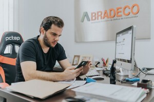 Empresário e mentor Leandro Castro Pelegrini destaca importância das ações coletivas para limpar o nome dos brasileiros e contribuir para a economia do país.