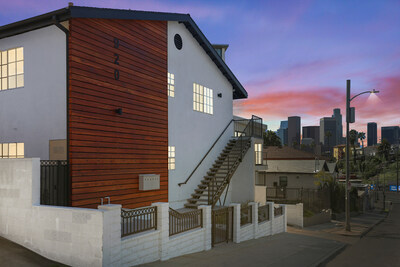 920 Everett Street with views of downtown Los Angeles