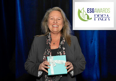 SDS Capital Group Founder & CEO accepted the PREA ESG Social Impact Award at an awards dinner concluding PREA's 2023 Spring Conference in Seattle, WA.