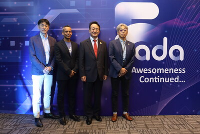 Srinivas Gattamneni, CEO of ADA (2nd from left) flanked by Guest of Honour His Excellency Katsuhiko TAKAHASHI, Ambassador of Japan to Malaysia (3rd from left); and shareholders Tomoyuki Shionoya, GM, Sumitomo Corporation (1st from left) and Daichi Nozaki, VP, Softbank Corporation (1st from right); at ADA’s 5th Anniversary “Digital Awesomeness Continued” event, celebrating ADA’s record-breaking 5 years.