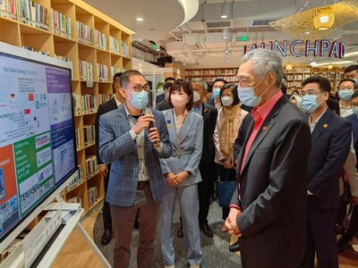 PM Lee receives a first-hand update by Biosyngen on its progress in cell therapy