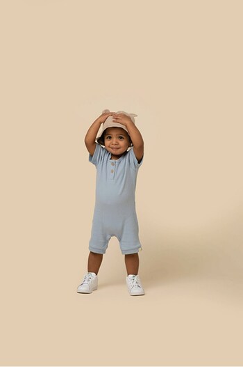 RISE LITTLE EARTHLING, AN OUT-OF-THIS-WORLD KID'S LIFESTYLE BRAND, HAS LANDED EXCLUSIVELY AT THE BAY (CNW Group/Hudson's Bay) RISE LITTLE EARTHLING, AN OUT-OF-THIS-WORLD KID'S LIFESTYLE BRAND, HAS LANDED EXCLUSIVELY AT THE BAY (CNW Group/Hudson's Bay)