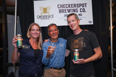 Jim Koch of Samuel Adams with Judy and Rob Neff at the 2022 Crafting Dreams Beer Bash.