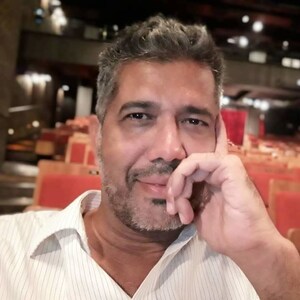 POETA MARCELO GIRARD LANÇA "NÃO VOU AO MEU ENTERRO", SEU QUINTO LIVRO