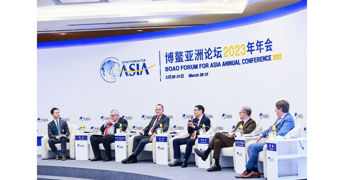 LONGi Chairman calls for global collaboration to accelerate energy transition at Bo'ao forum