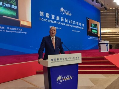 Li Jinyuan, presidente de la junta directiva de Tiens Group, en el Foro de Boao. (PRNewsfoto/Tiens Group)