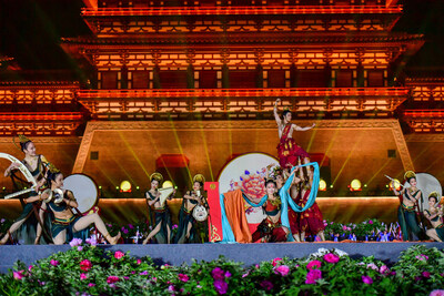 圖為在河南省洛陽市舉行的第40屆中國洛陽牡丹文化節賞花啟動儀式的舞蹈表演，拍攝於2023年4月1日 (PRNewsfoto/Xinhua Silk Road)