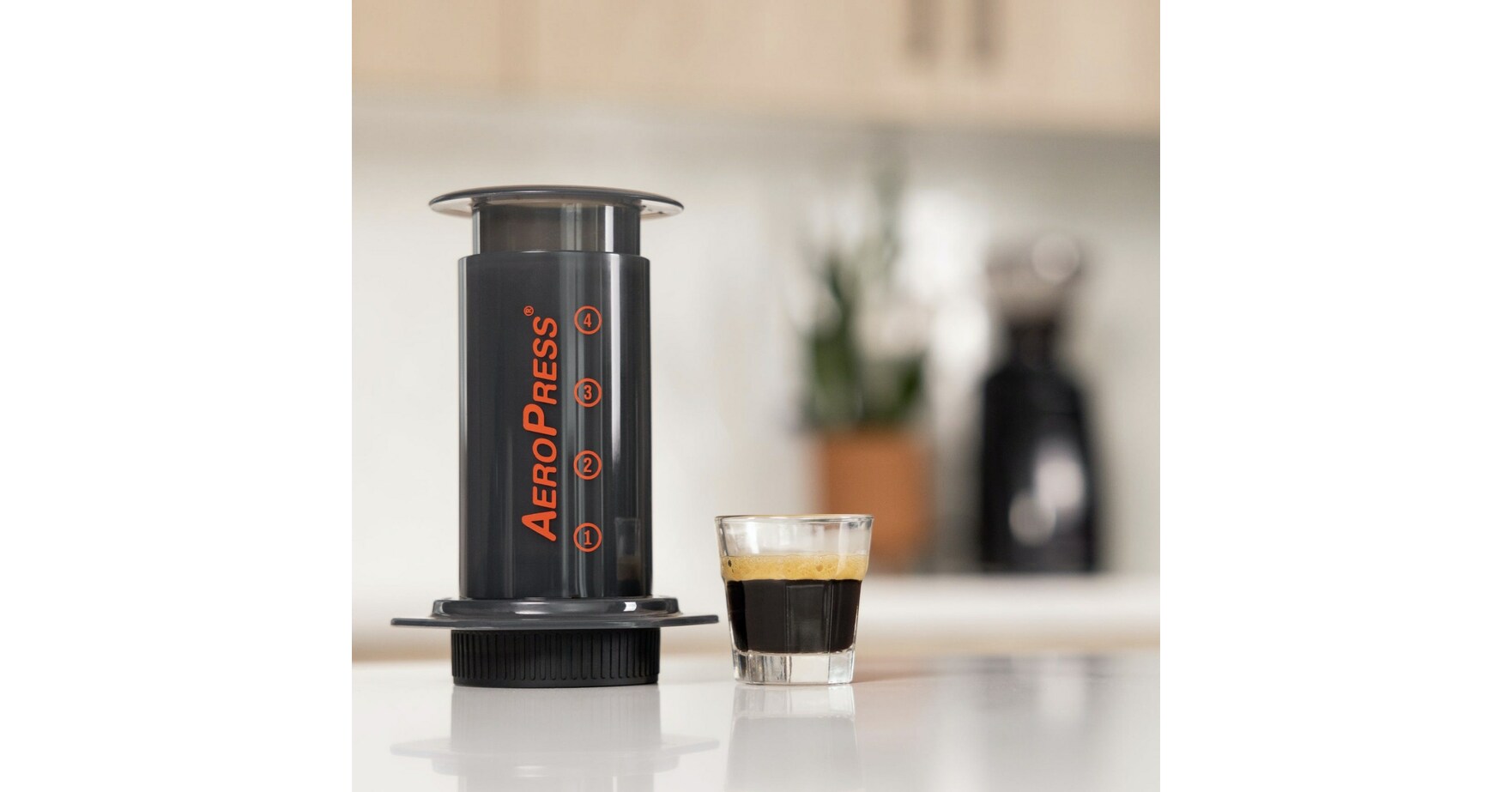 AeroPress lanza el tapón de filtro con control de flujo para mejorar la  experiencia de preparación del café