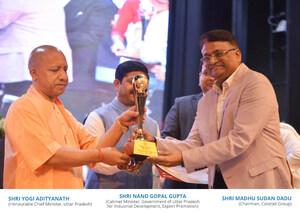 COLORJET AWARDED BY SHRI YOGI ADITYANATH, CHIEF MINISTER OF UTTAR PRADESH