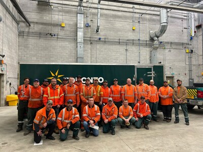 Toronto Hydro crews answering call for help after Ontario storm. (CNW Group/Toronto Hydro Corporation)