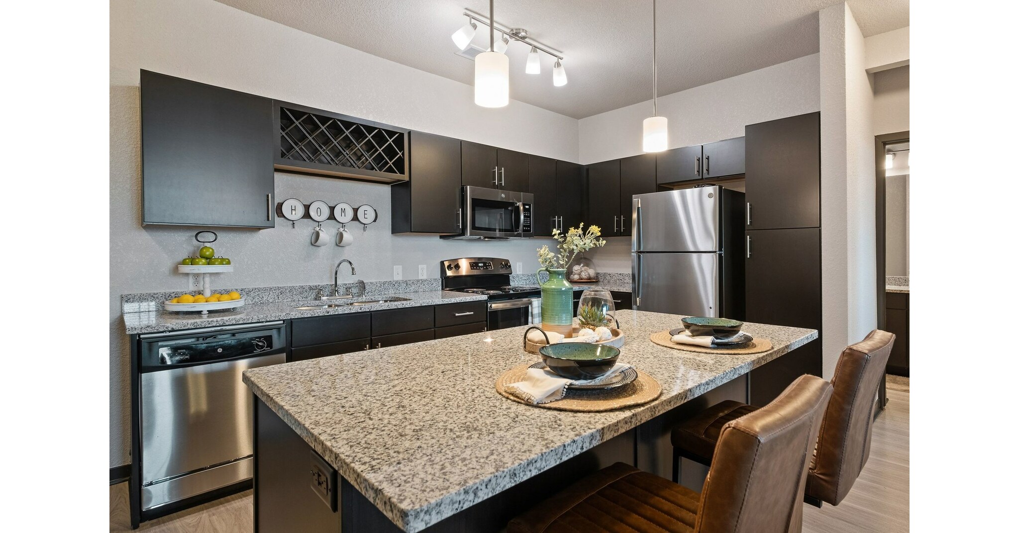 Mission Rock Residential Selected to Manage Phoenix Apartments