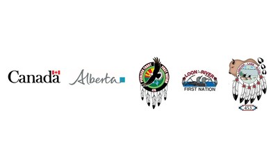 Logos du Canada, de l'Alberta, la Peerless Trout First Nation, la Loon River First Nation et la Lubicon Lake Band. (Groupe CNW/Services aux Autochtones Canada)