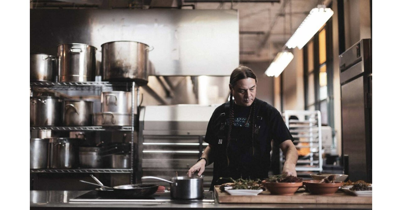 SEAN SHERMAN, ACTIVISTA DE LA GASTRONOM&Iacute;A IND&Iacute;GENA Y CHEF GALARDONADO, FUE NOMBRADO EN LA LISTA DE TIME DE LAS 100 PERSONAS M&Aacute;S INFLUYENTES