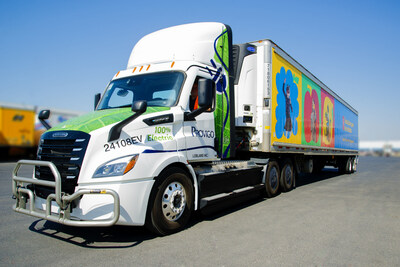 Loblaw's first heavy-duty fully electric transport truck will serve Provigo and Maxi stores in the Greater Montreal Area. Credit Yvette Cakpo (CNW Group/Loblaw Companies Limited)
