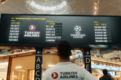 Escena de la exclusiva película de la Liga de Campeones de la UEFA “Chase the Ball” (PRNewsfoto/Turkish Airlines)