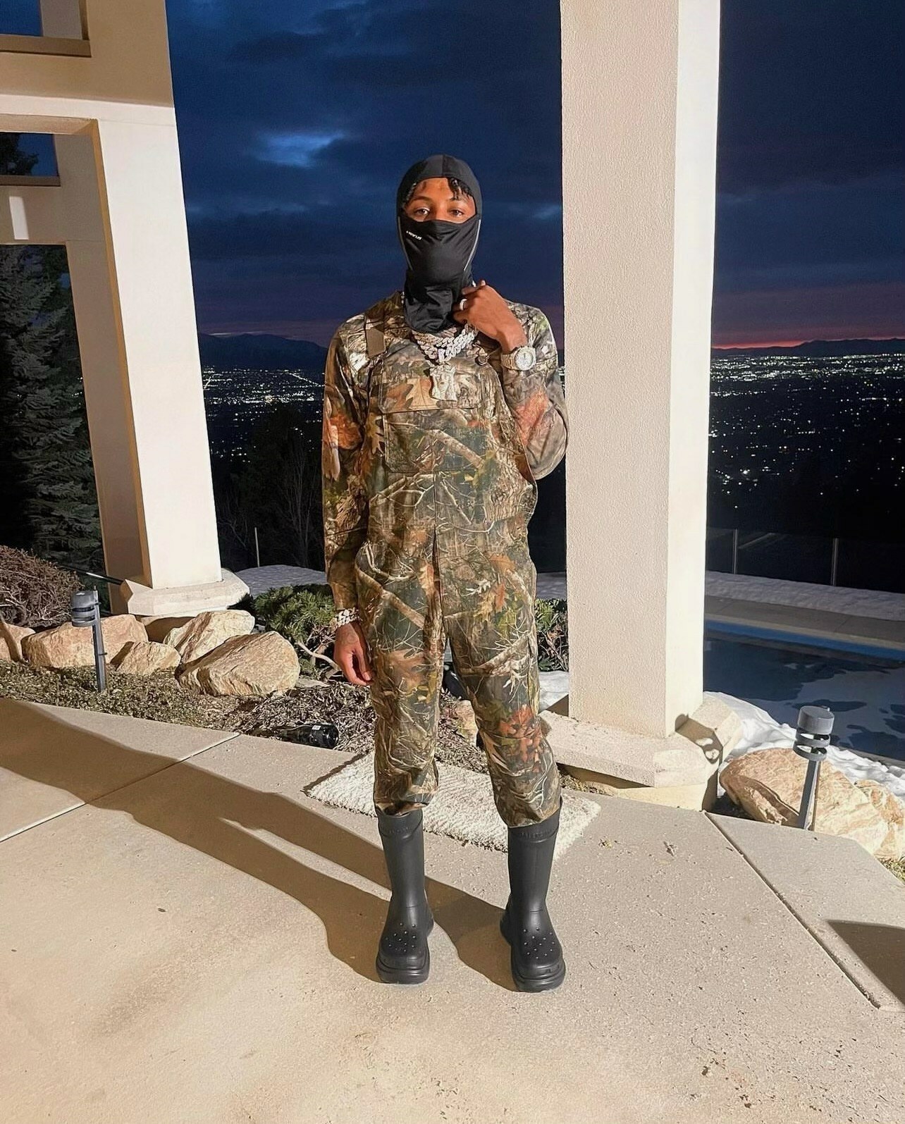 Unable to view the image, Please provide a valid URL.