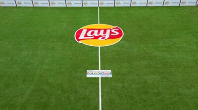 The global Lay’s RePlay program expands to the U.S. for the first time with the April 19 opening of a sustainable soccer field in Santa Ana, Calif. Made with recycled Lay’s chip bags and packaging materials, this is the sixth Lay’s RePlay field to open in deserving communities around the world.