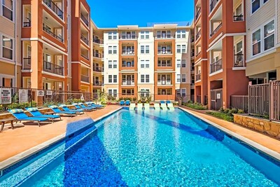 San Francisco-based real estate investment firm Hamilton Zanze is pleased to announce the sale of 4000 Hulen Apartments in Fort Worth, Texas.