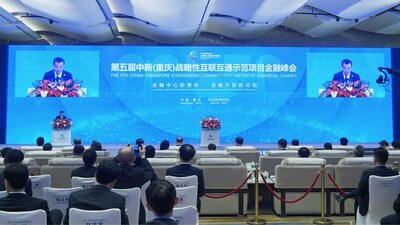 La ceremonia de apertura de la quinta cumbre CCI-FS se llevó a cabo en la municipalidad de Chongqing, al suroeste de China, el 20 de abril. (Fotografía/Kenny Dong) (PRNewsfoto/iChongqing)