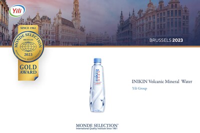Pemenang penghargaan Monde Selection Gold INIKIN Volcanic Mineral Water