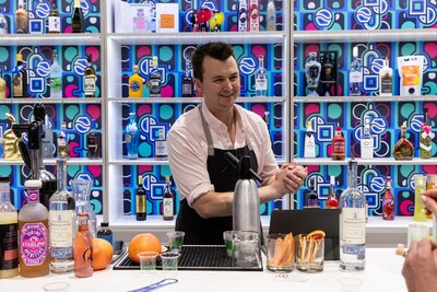 Steve Fette, Manager of Artistry & Innovation for Allied Beverage Group, hosts session at the Mixology Workshop in the Hub at Access LIVE.