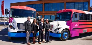 ArcelorMittal devient la première société minière du Québec à se doter d'une flotte d'autobus électriques pour le transport de ses employés