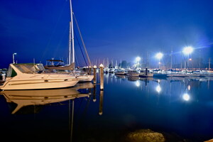 CommercialLEDLights.com Adds Corrosion-Proof Hazardous Area Lights to Their Online Inventory