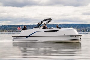 Pure Watercraft Unveils the Pure Pontoon Boat