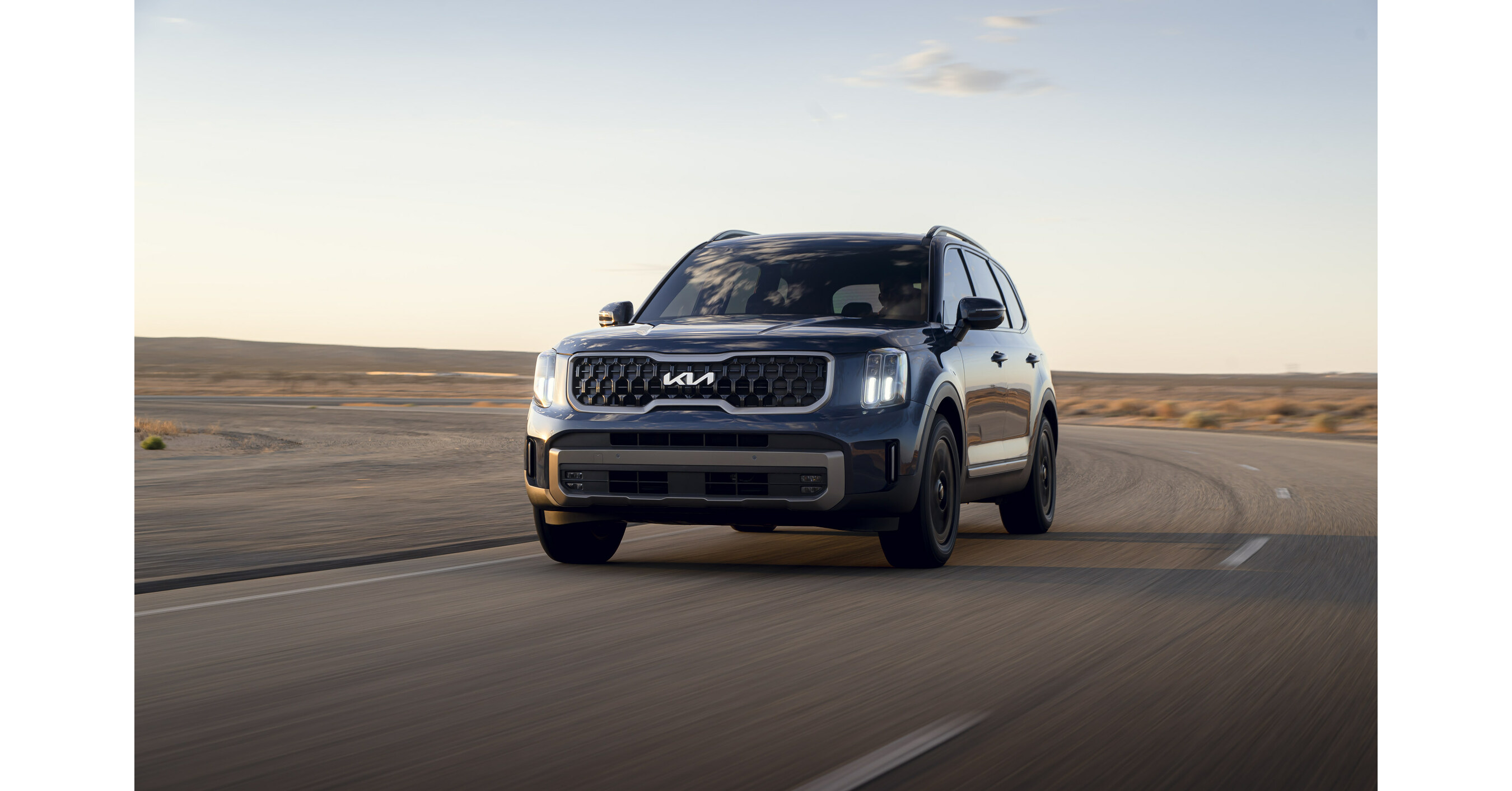KIA TELLURIDE SUV AWARDED "BEST MIDSIZE 3ROW SUV" IN GOOD