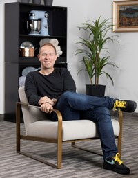 Canadian retail magnate Doug Putman launches new home store brand called rooms + spaces. First 21 locations to open across Canada in early summer 2023. (CNW Group/rooms + spaces)