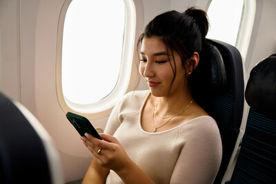 Starting May 15, Air Canada and Bell will offer free messaging for all Aeroplan members worldwide on all Wi-Fi equipped aircraft across Air Canada’s fleet, including Air Canada Rouge and Air Canada Express flights. (CNW Group/Air Canada)