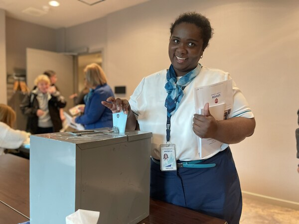 A Unifor WestJet YYZ member casts her ballot during the ratification vote for the unit's first contract with WestJet at the Sheraton Gateway Hotel in Toronto on May 3, 2023. (CNW Group/Unifor) A Unifor WestJet YYZ member casts her ballot during the ratification vote for the unit's first contract with WestJet at the Sheraton Gateway Hotel in Toronto on May 3, 2023. (CNW Group/Unifor)