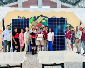 LONGi, en conjunto con ASOFER y Fundación Sostenibilidad 3Rs, acercan la luz del sol para mejorar la calidad educativa de los estudiantes en República Dominicana