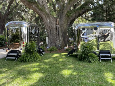 Vintage Series Restrooms by Royal Restrooms blend in to your natural surroundings creating a backdrop that does not bring attention to the fact they are portable bathrooms.