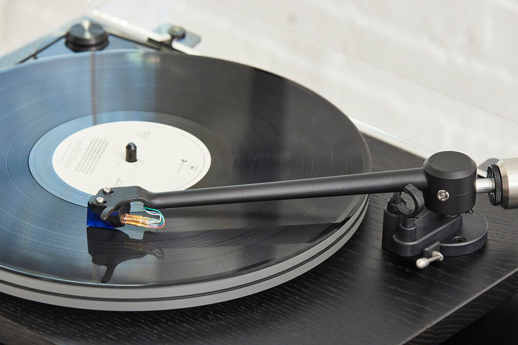 Phillips-Medisize and U-Turn Audio Turn Up the Volume on Tonearm Performance for Next-Gen Turntables - Vimarsana News
