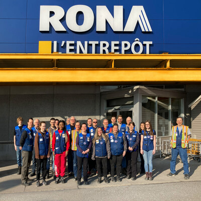 On May 12, the RONA Foundation will celebrate its 25th anniversary. The organization oversees all the philanthropic activities of RONA inc., one of Canada’s leading home improvement retailers which operates the Lowe’s, RONA, and Réno-Dépôt banners. To mark the occasion, the foundation has chosen to redefine its mission, giving a whole new meaning to its activities. In addition, the organization is taking advantage of this important milestone to launch Build from the Heart, a brand-new community initiative that will help eight non-profit organizations (NPOs) across the country. This photo features RONA employees in front of the RONA L’Entrepôt Saint-Bruno store. (CNW Group/RONA inc.)