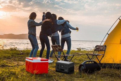 RUNHOOD built its groundbreaking line of modular portable power stations with the outdoor enthusiast in mind.