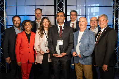 From left to right: Martin Lavoie, CEO of Group Export Agri-Food, Justine Hendricks, CEO of FCC, Eric Waterman, Vice President, Agri-Food at Inno-centre, Bonnie Zylberberg, Director, Product Development and Innovation at Bassé Nuts, Abdul Munim Sheikh, president and CEO of Al Safa Foods, Louis Turcotte, Senior Director, Corporate and Commercial Financing at FCC, Daniel Lévesque, VP Business Development at Yourbarfactory, André Surprenant, Senior Vice-President, National Corporate and Commercial (CNW Group/Groupe Export agroalimentaire Québec Canada)