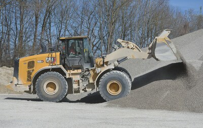 Wheel loaders are a constant on construction sites helping build roads, performing site prep, filling trucks and transporting materials. The Cat® 966 XE wheel loader delivers increased fuel efficiency, premium performance with simple-to-use standard technologies to boost operator efficiencies and lower maintenance costs. This machine is designed to meet emission standards without interrupting operation.