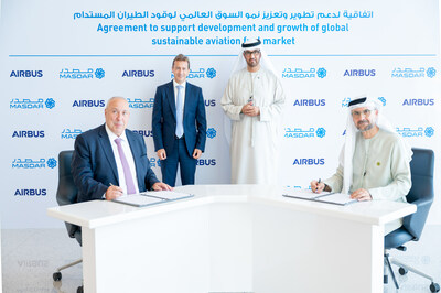 Mikail Houari, President, Airbus Africa and Middle East; Guillaume Faury, Chief Executive Officer, Airbus; HE Dr Sultan Ahmed Al Jaber; Ministry of Industry and Advanced Technology, Chairman of Masdar and COP28 President-Designate; Abdelqader El Ramahi, Chief Green Hydrogen Officer, Masdar