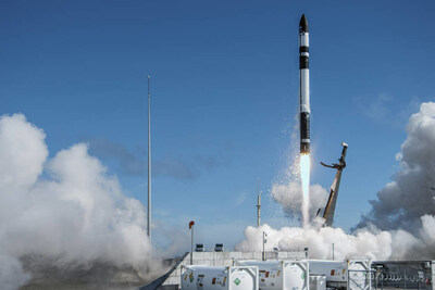 Rocket Lab’s Electron rocket lifts off from Launch Complex 1 at Māhia, New Zealand at 9:00 p.m., carrying two TROPICS CubeSats for NASA. Credits: Rocket Lab
