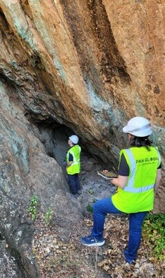 Figure 2 – Pan Global geologists inspecting copper mineralization exposed at Romana West, 250m along-strike from the westernmost drill holes at La Romana. (CNW Group/Pan Global Resources Inc.)